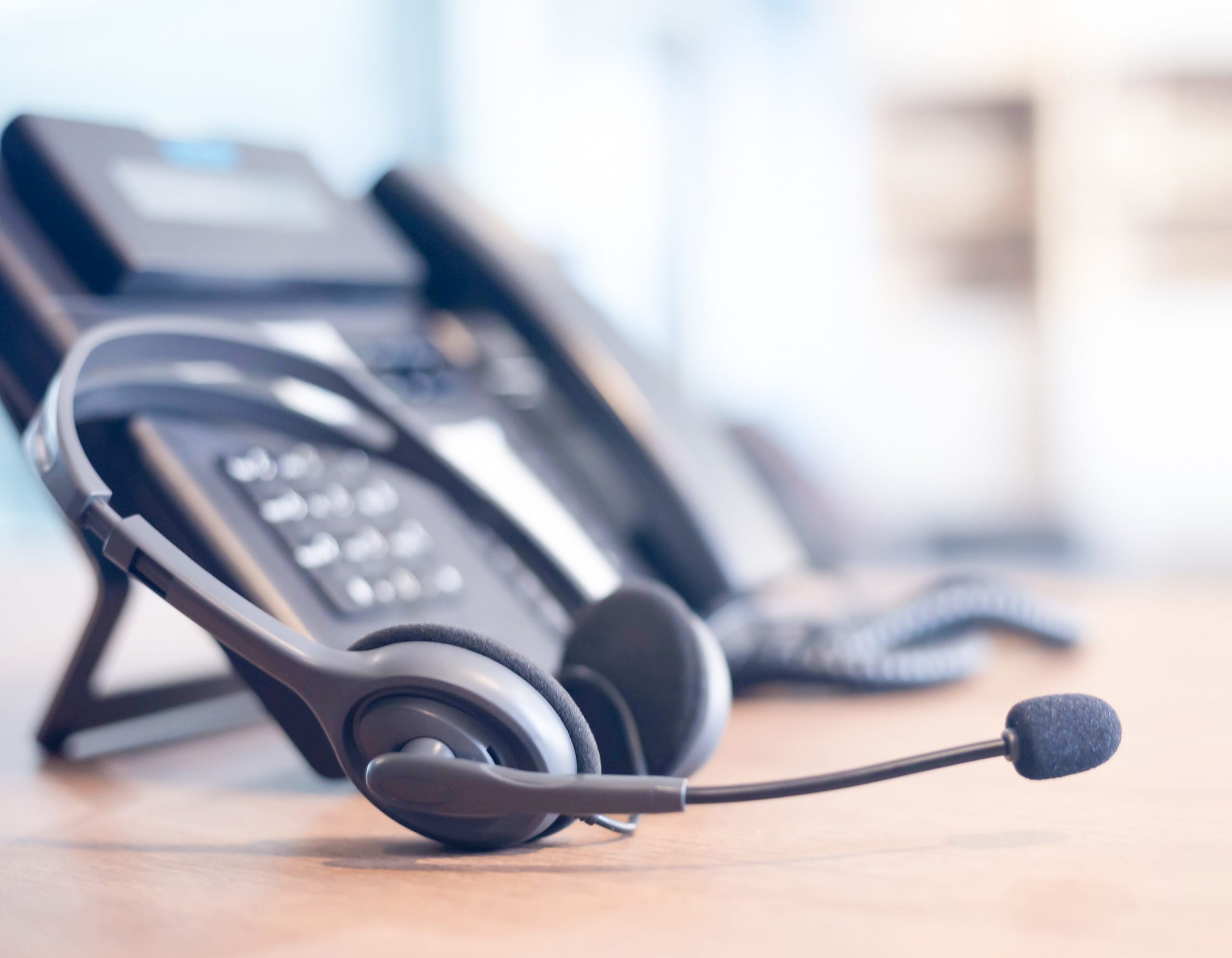 Communication support, call center and customer service help des